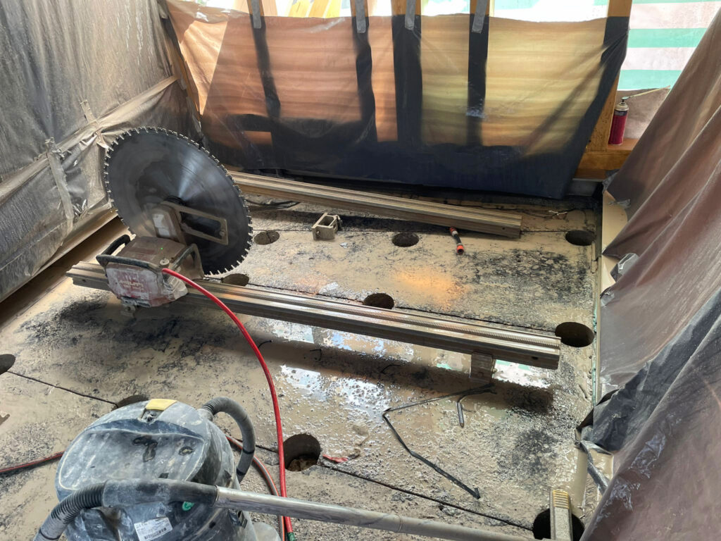 Decke durchbrechen (Deckendurchbruch, Deckenöffnung) Kornwestheim